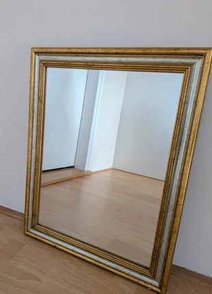 Te koop mooie gouden spiegel, merk: geen merk, staat: Nieuw zonder prijskaartje, € 15,00, € 16,45 inclusief Kopersbescherming