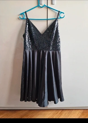 Vestito nero con paillettes / taglia M, marca: nessuno, estado: Muito bom, tamanho: M / 38 / 10, €5.00, €5.95 inclui Proteção do Comprador