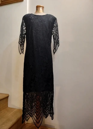 Abito nero in pizzo con affascinante scollatura posteriore, marca: Vintage Dressing, estado: Muito bom, tamanho: XS / 34 / 6, €18.00, €19.60 inclui Proteção do Comprador