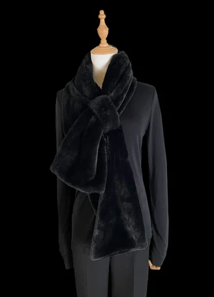 Scarf faux fur, staat: Heel goed, € 12,95, € 14,30 inclusief Kopersbescherming Pro