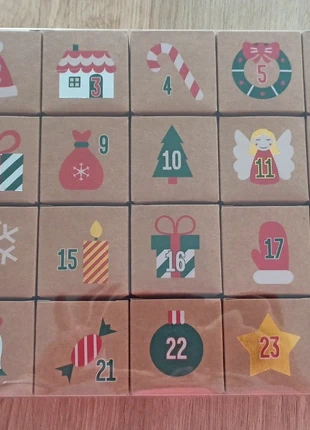 Calendrier de l'Avent, marque: Action, état: Neuf avec étiquette, taille: 3 ans / 98 cm, 3,50 €, 4,38 € Protection acheteurs incluse