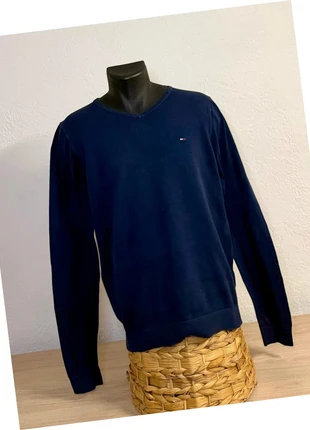 Pull Tommy Hilfiger Denim bleu marine col V logo poitrine homme L, brand: Tommy Hilfiger, condition: Good, size: L, €13.99, €15.39 includes Buyer Protection