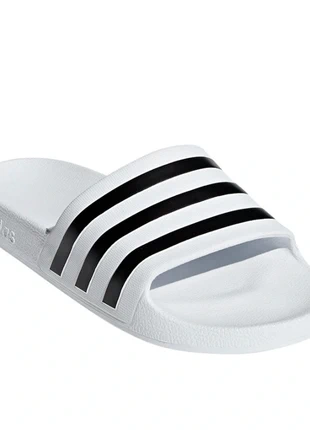 Chanclas Adidas Adilette Aqua blancas, marque: adidas, état: Neuf sans étiquette, taille: 43, 15,00 €, 16,45 € Protection acheteurs incluse