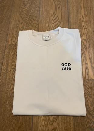 T-shirt Arte blanc, marque: Arte, état: Très bon état, taille: S, 30,00 €, 32,20 € Protection acheteurs incluse