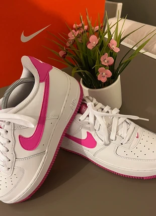 Chaussure Nike airforce1 neuf, marque: Nike, état: Neuf avec étiquette, taille: 38.5, 50,00 €, 53,20 € Protection acheteurs incluse