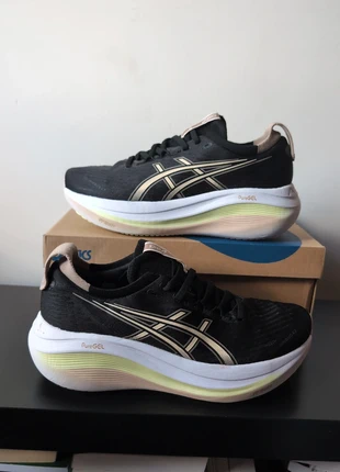 Asics Gel-Nimbus 27 Maat 43,5, merk: Asics, staat: Nieuw zonder prijskaartje, maat: 43.5, € 109,95, € 116,15 inclusief Kopersbescherming