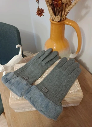 Guantes grises de invierno Elegant Soft Faux Fur Warm Gloves New, marca: Fashion, estado: Novo sem etiquetas, tamanho: Tamanho único, €12.00, €13.30 inclui Proteção do Comprador