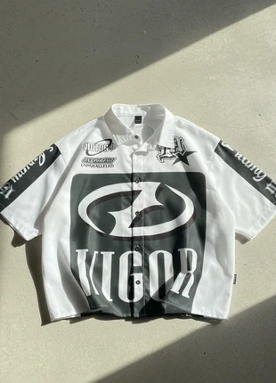 Chemise blanche imprimée logo racing, style streetwear, condizioni: Ottime, taglia: M, €42.90, €45.75 include la Protezione acquisti