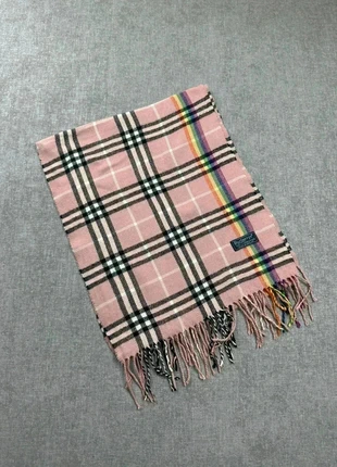 Écharpe Burberry rose, marke: Burberry, zustand: Sehr gut, 55,00 €, 58,45 € beinhaltet Vinted-Käuferschutz Pro