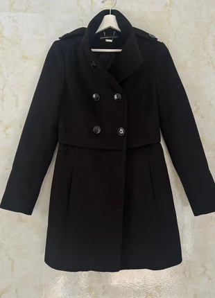 Abrigo Stradivarius negro elegante con botones, merk: Stradivarius, staat: Heel goed, maat: S / 36 / 8, € 9,00, € 10,15 inclusief Kopersbescherming