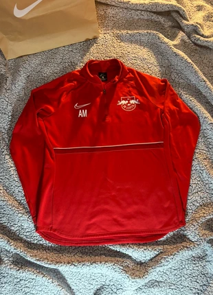 felpa nike leipzig : colore rosso taglia M, marca: Nike, estado: Muito bom, tamanho: M, €15.00, €16.45 inclui Proteção do Comprador