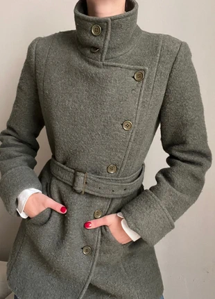 Manteau avec ceinture en laine col montant / mandarin uni vert kaki / vert sapin, marque: Boutique Bohéme, état: Très bon état, taille: S / 36 / 8, 50,00 €, 53,20 € Protection acheteurs (Pro) incluse