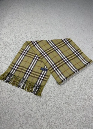Écharpe Scarf Burberry Vintage Tartan Pistache, marque: Burberry, état: Très bon état, 29,00 €, 31,15 € Protection acheteurs incluse