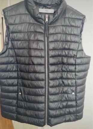 Doudoune sans manches mango, marque: Mango, état: Très bon état, taille: L / 40 / 12, 12,00 €, 13,30 € Protection acheteurs incluse