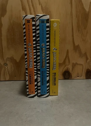 Julius zebra boek 1, 3 en 4, marca: Julius, estado: Bom, €15.00, €16.45 inclui Proteção do Comprador