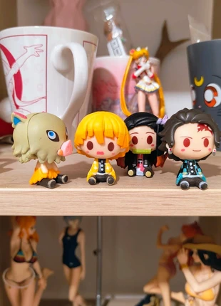 Figuras Chibi Kimetsu No Yaiba, marque: Demon Slayer, état: Neuf sans étiquette, 9,00 €, 10,15 € Protection acheteurs incluse