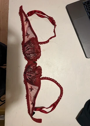 Soutien gorge vintage, marque: Chantelle, état: Très bon état, taille: 90B, 6,00 €, 7,00 € Protection acheteurs incluse