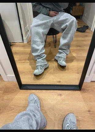 🌟 Pantalon Jogging Gris Large 🌟 Jogging Loose-Fit 🌟 Streetwear Wide Leg 🌟 Grey jogging 🌟, marque: y2k, état: Très bon état, taille: M, 28,50 €, 30,63 € Protection acheteurs incluse