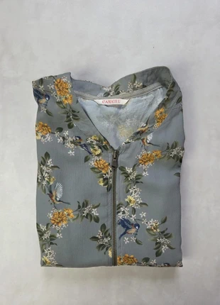 Veste zippée fleurie Camaïeu, col V, taille 36, merk: Camaïeu, staat: Heel goed, maat: S / 36 / 8, € 7,00, € 8,05 inclusief Kopersbescherming