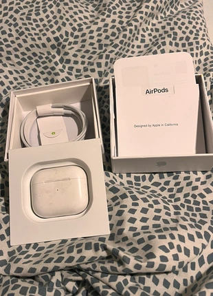 Airpods 3, marca: Apple, estado: Satisfactorio, 12,00 €, 13,30 € Protección al comprador incluida