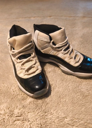 Air Jordan 11 Concord 45 – Taille 37,5 – Modèle iconique Michael Jordan, brand: Jordan, condizioni: Buone, taglia: 38, €14.90, €16.35 include la Protezione acquisti