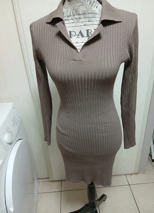 Robe moulante hiver love tree, marke: Love Tree, zustand: Sehr gut, größe: S / 36 / 8, 5,00 €, 5,95 € inklusive Vinted-Käuferschutz