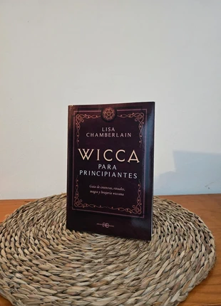 Libro de wicca para principiantes, état: Neuf sans étiquette, 5,00 €, 5,95 € Protection acheteurs incluse