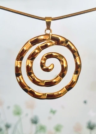 Stijlvolle goudkleurige ketting swirl ●stainlesssteel, état: Très bon état, 6,50 €, 7,53 € Protection acheteurs (Pro) incluse