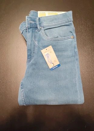 Jean skinny, merk: Esmara, staat: Nieuw met prijskaartje, maat: S / 36 / 8, € 4,00, € 4,90 inclusief Kopersbescherming