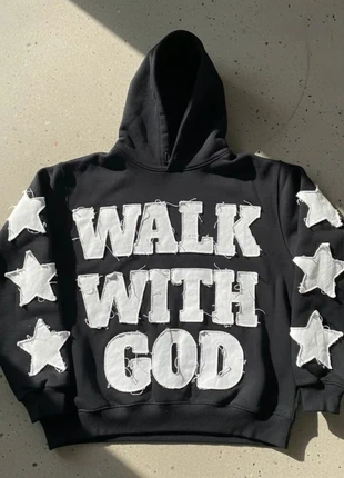 Sweat noir walk with god , style streetwear, détails étoiles sur les manches, brand: North District, condition: Very good, size: M, €54.99, €58.44 includes Buyer Protection