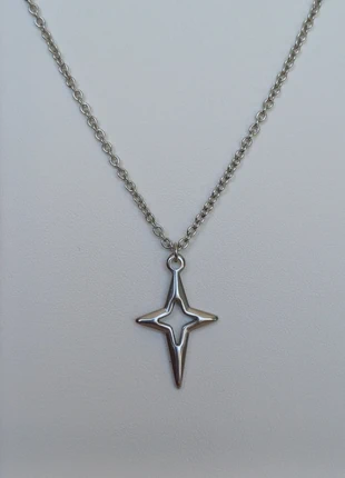 Korte zilveren stainless steel ketting met ster, merk: Alternative, staat: Nieuw zonder prijskaartje, € 7,50, € 8,58 inclusief Kopersbescherming