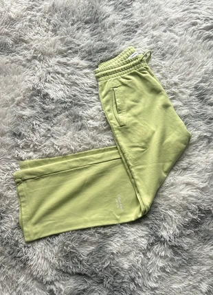 Pantaloni della tuta “Calvin Klein”, brand: Calvin Klein, condizioni: Nuovo senza cartellino, taglia: M / IT 42 / EU 38, €21.00, €22.75 include la Protezione acquisti