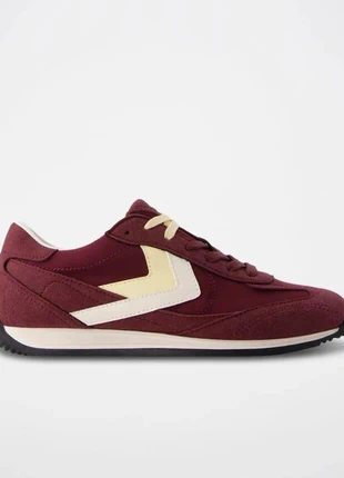 Baskets femme 36 neuf Bershka bordeaux, marke: Bershka, zustand: Neu, mit Etikett, größe: 36, 17,00 €, 18,55 € inklusive Vinted-Käuferschutz