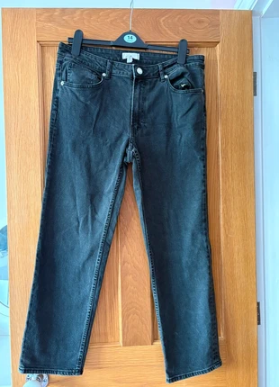 Black straight leg jeans, brand: H&M, condition: Very good, size: L / UK 16-18, £3.00, £3.85 includes Buyer Protection