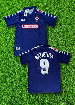 Camiseta Fiorentina Batistuta 9 retro vintage talla M, marque: FILA, état: Neuf avec étiquette, taille: M, 27,87 €, 29,96 € Protection acheteurs incluse