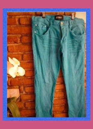 🍭Divino Pantalón vaquero turquesa de caballero 😍 Pantalons 💕 Pantaloni👖, merk: Bershka, staat: Heel goed, maat: L / 40 / 12, € 16,00, € 17,50 inclusief Kopersbescherming