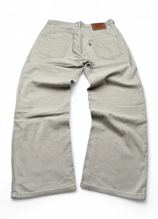 Jean Levis Vintage W30 L30 en velours Beige / Crème, brand: Levi's, condizioni: Ottime, taglia: IT 40 | W30, €29.99, €32.19 include la Protezione acquisti Pro