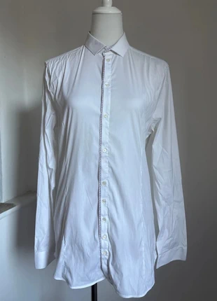 Chemise homme blanc patrizia pepe en très bon état taille 48/4XL, marca: Patrizia Pepe, estado: Muito bom, tamanho: 4XL, €15.00, €16.45 inclui Proteção do Comprador