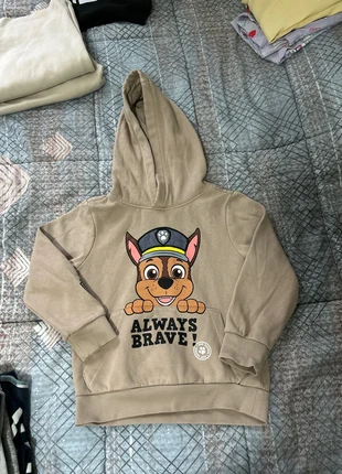 Sweat-shirt, marca: C&A, estado: Nuevo sin etiquetas, tamaño: 5 años / 110 cm, 5,00 €, 5,95 € Protección al comprador incluida