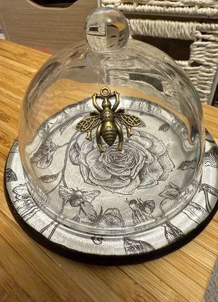 Decorative Glass Dome with Brass Bee Detail & Floral Base – Vintage-Inspired Display Cloche, condition: Very good, £12.00, £13.30 includes Buyer Protection