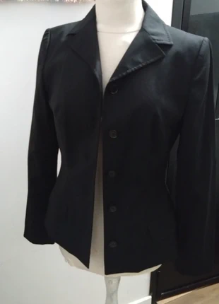 Veste blazer noire cintrée Dolce & Gabbana t 42, marke: Dolce & Gabbana, zustand: Sehr gut, größe: XL / 42 / 14, 310,00 €, 326,20 € inklusive Vinted-Käuferschutz