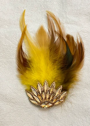 New yellow feather hair Fascinator Clip-On gems detail, brand: Yellow, condition: Very good, size: One size, £15.00, £16.45 includes Buyer Protection