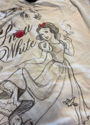 Canotta Oysho Snow White – Taglia M / Oysho Snow White Camisole – Size M, brand: Oysho, condizioni: Ottime, taglia: M / IT 42 / EU 38, €4.00, €4.90 include la Protezione acquisti