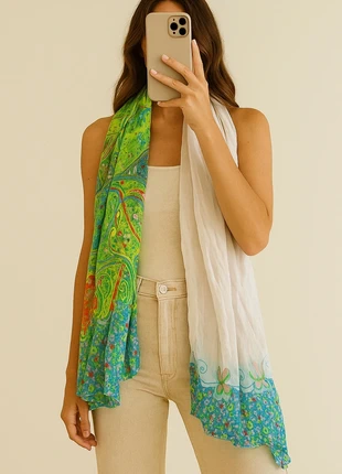 Foulard coloré à motifs fleuris – tons vert, bleu et beige – très bon état 🌿💫, marca: Boutique Italiana, estado: Muy bueno, 5,99 €, 6,99 € Protección al comprador incluida