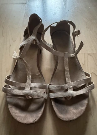 Geinig zomerschoentje, merk: Outfit, staat: Veelgebruikt, maat: 41, € 1,00, € 1,75 inclusief Kopersbescherming