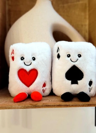 Peluches Cartes As de Pique & As de Cœur, marke: LeRepaireDuPanda, zustand: Sehr gut, größe: Einheitsgröße, 11,90 €, 13,20 € inklusive Vinted-Käuferschutz
