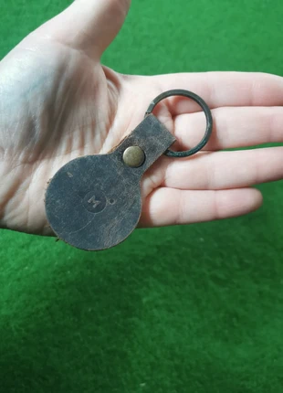 Porte-clés vintage en cuir marron "M", état: Neuf sans étiquette, 5,00 €, 5,95 € Protection acheteurs incluse