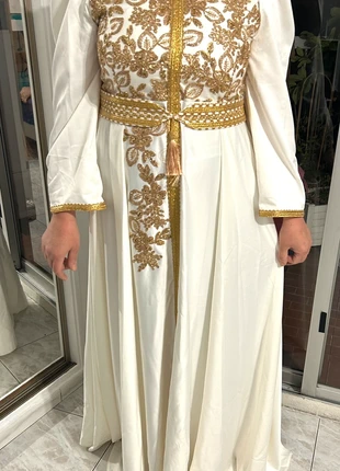 Caftan blanc / doré taille 42-44, merk: BLANC, staat: Nieuw met prijskaartje, maat: XL / 42 / 14, € 100,00, € 105,70 inclusief Kopersbescherming