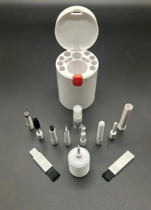 Kit de Nettoyage 17 en 1 Ultra Portable et Précis pour Votre High-Tech, condition: New without tags, €8.50, €9.63 includes Buyer Protection