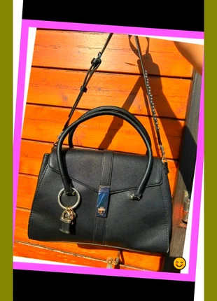 Sac à main et à bandoulière Guess en cuir noir, brand: GUESS, condition: Very good, €54.00, €57.40 includes Buyer Protection Pro